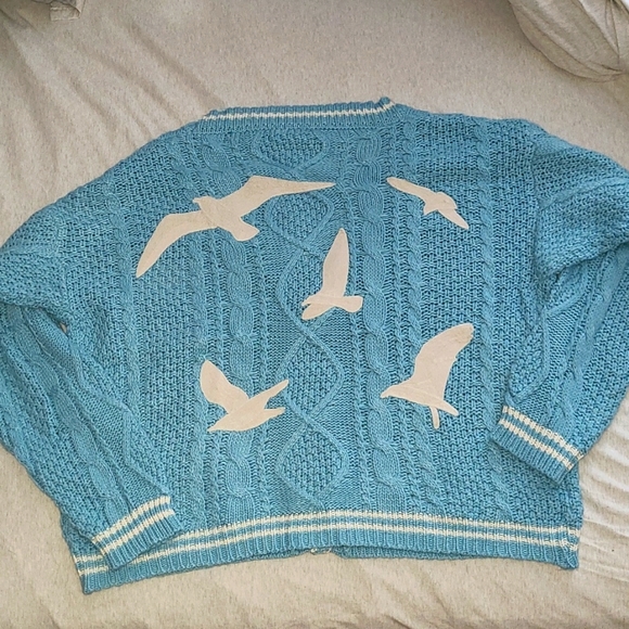 Official Taylor Swift 1989 Cardigan NEW Size Medium/Large - Picture 3 of 6